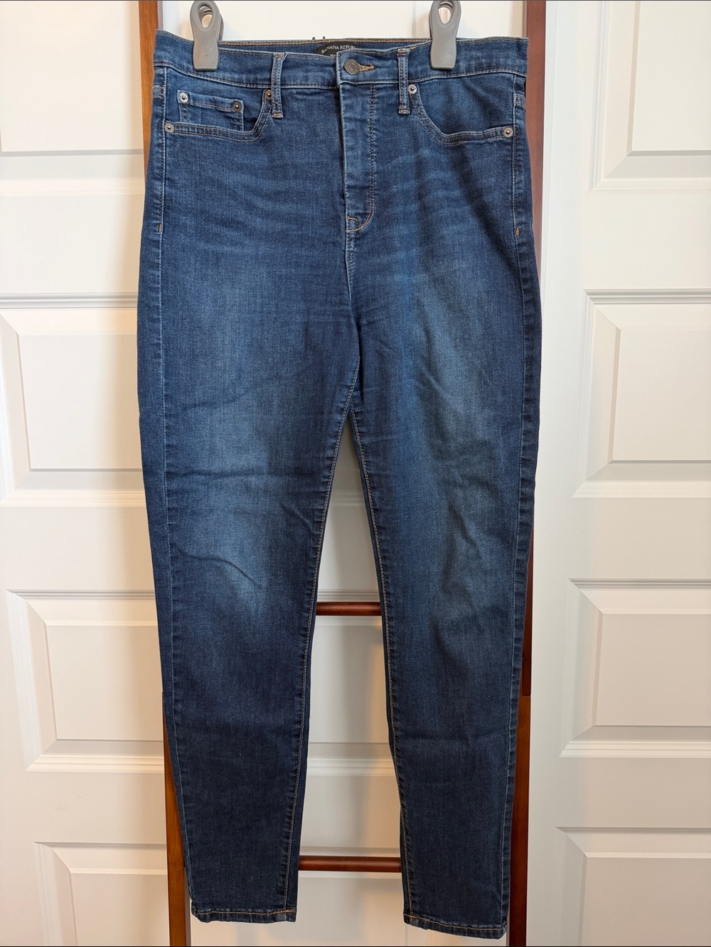 Banana Republic Women’s Dark Blue Skinny Jeans